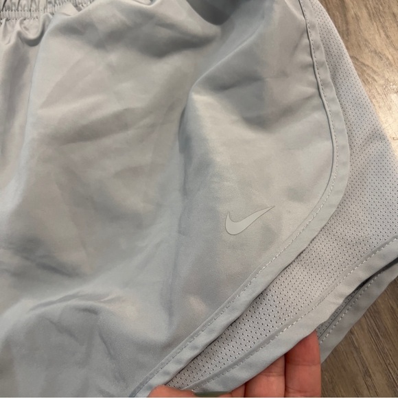Nike Tempo
Women's Brief-Lined Running Shorts size L - Picture 7 of 8